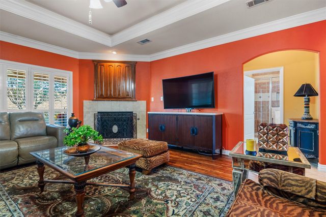 5841 River Meadows Place, Fort Worth, TX 76112