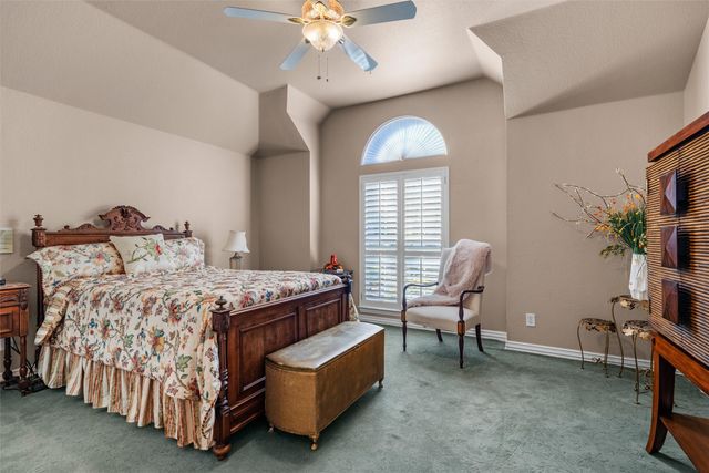 5841 River Meadows Place, Fort Worth, TX 76112