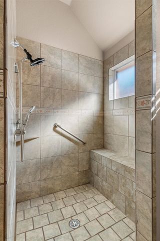 5841 River Meadows Place, Fort Worth, TX 76112