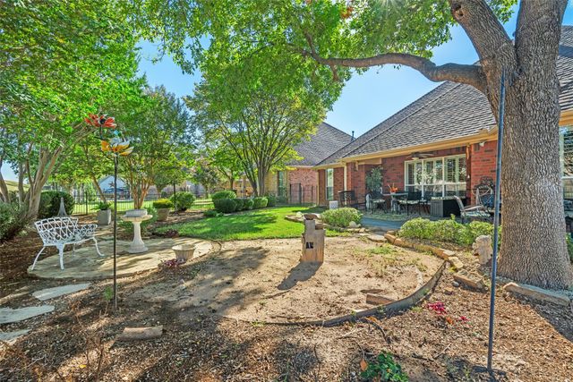 5841 River Meadows Place, Fort Worth, TX 76112