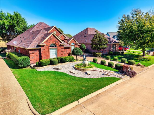 5841 River Meadows Place, Fort Worth, TX 76112