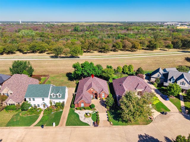 5841 River Meadows Place, Fort Worth, TX 76112