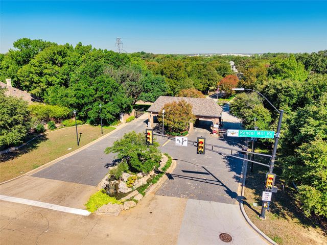 5841 River Meadows Place, Fort Worth, TX 76112