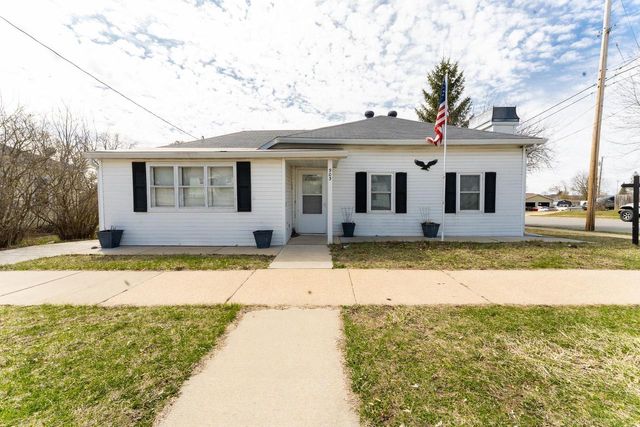 903 Hollister Avenue, Tomah, WI 54660