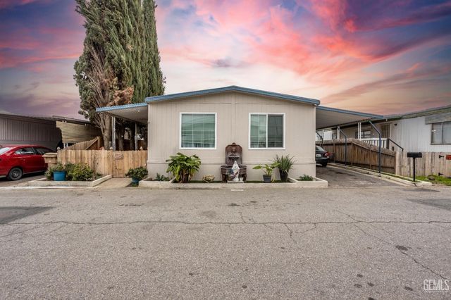 112 Cedarwood Lane, Bakersfield, CA 93308