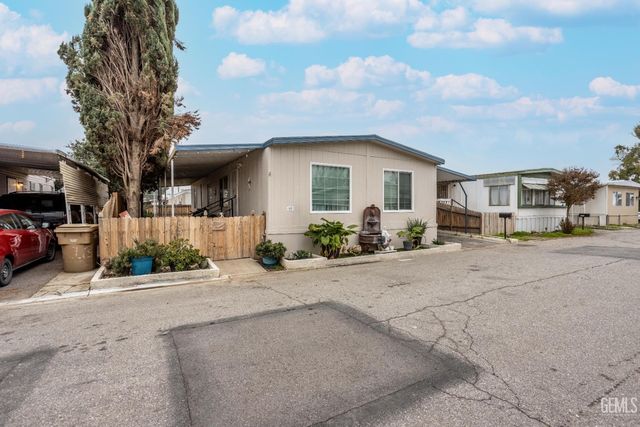 112 Cedarwood Lane, Bakersfield, CA 93308