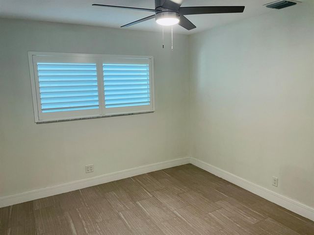 2100 NE 38th Street 142, Lighthouse Point, FL 33064