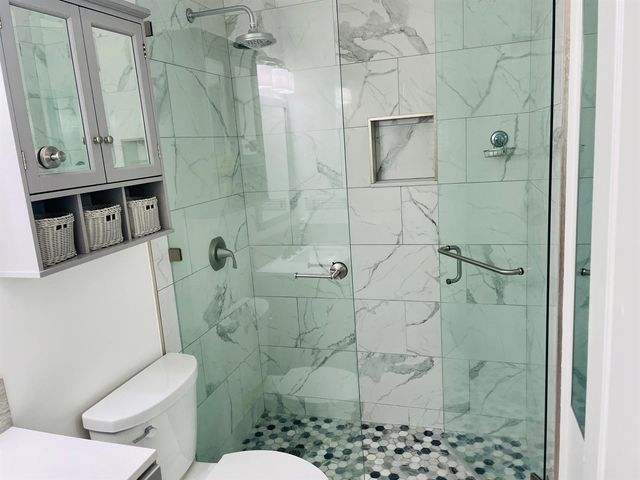 2100 NE 38th Street 142, Lighthouse Point, FL 33064