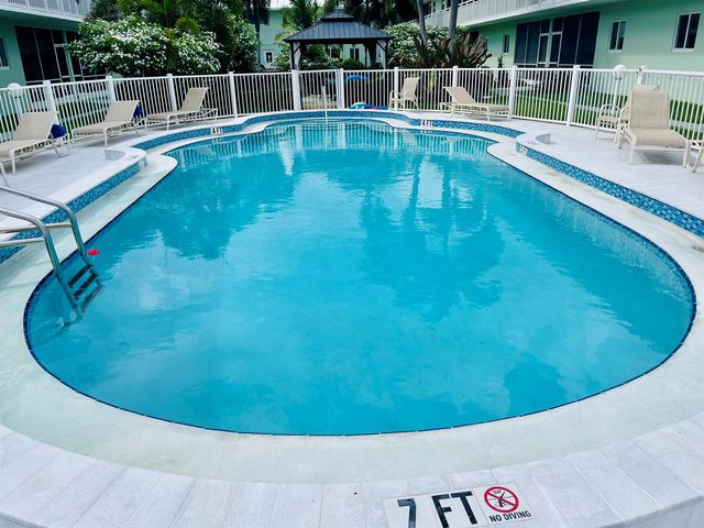 2100 NE 38th Street 142, Lighthouse Point, FL 33064