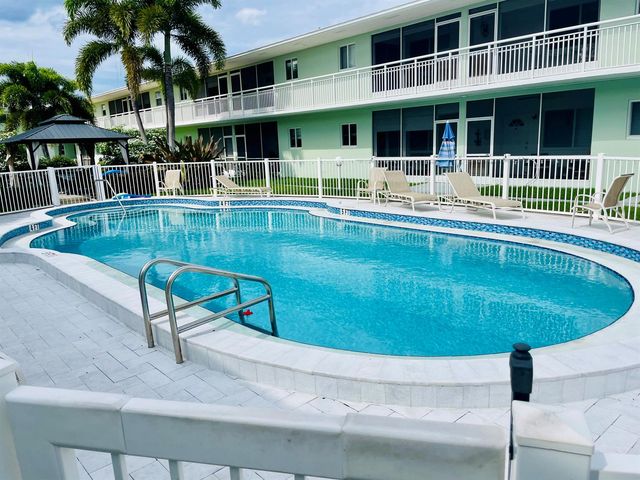 2100 NE 38th Street 142, Lighthouse Point, FL 33064