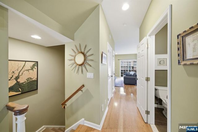 119 Stonegate Trail, Cresskill, NJ 07626