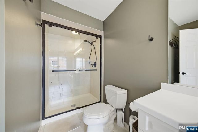 119 Stonegate Trail, Cresskill, NJ 07626