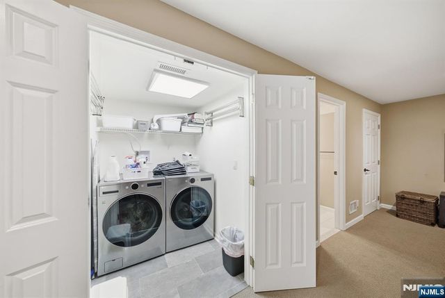 119 Stonegate Trail, Cresskill, NJ 07626