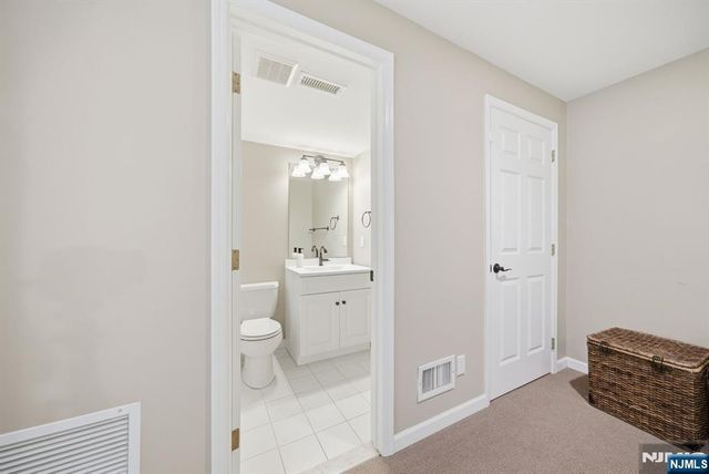 119 Stonegate Trail, Cresskill, NJ 07626