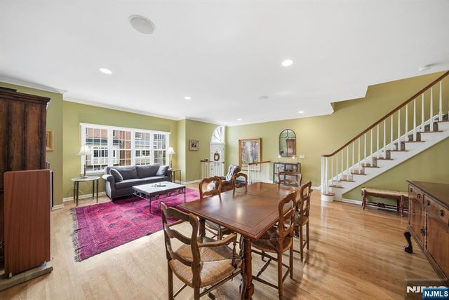 119 Stonegate Trail, Cresskill, NJ 07626