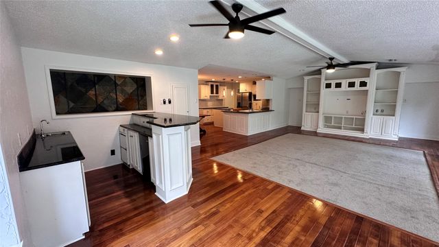 9551 Highedge Drive, Dallas, TX 75238