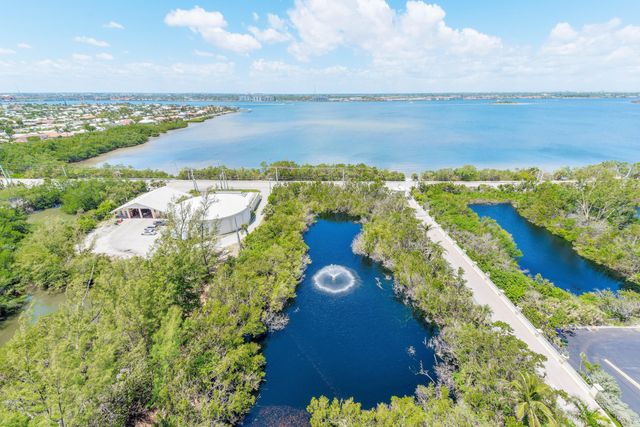 5050 N OCEAN Drive 1503, Singer Island, FL 33404