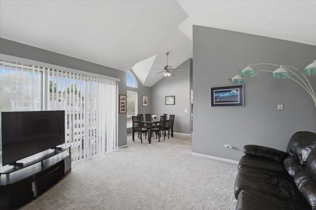 1123 Courtland Drive UNIT, Buffalo Grove, IL 60089