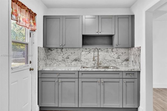 1824 NW 25th Ave, Fort Lauderdale, FL 33311