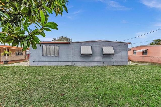 1824 NW 25th Ave, Fort Lauderdale, FL 33311