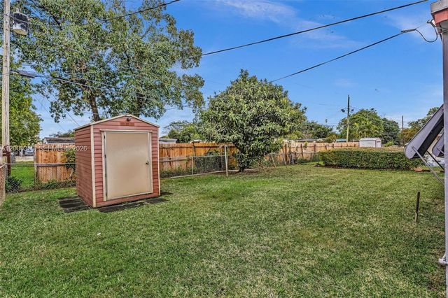 1824 NW 25th Ave, Fort Lauderdale, FL 33311