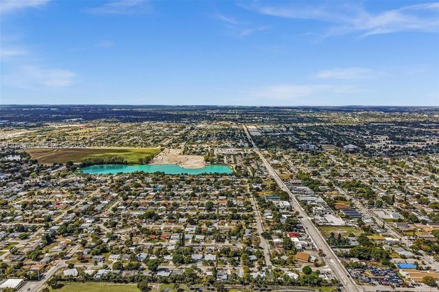 1824 NW 25th Ave, Fort Lauderdale, FL 33311