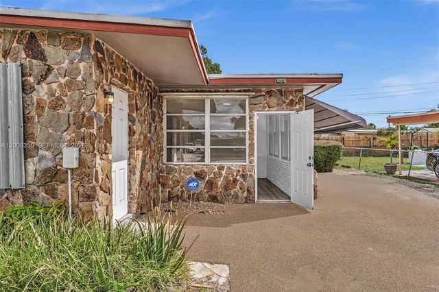 1824 NW 25th Ave, Fort Lauderdale, FL 33311