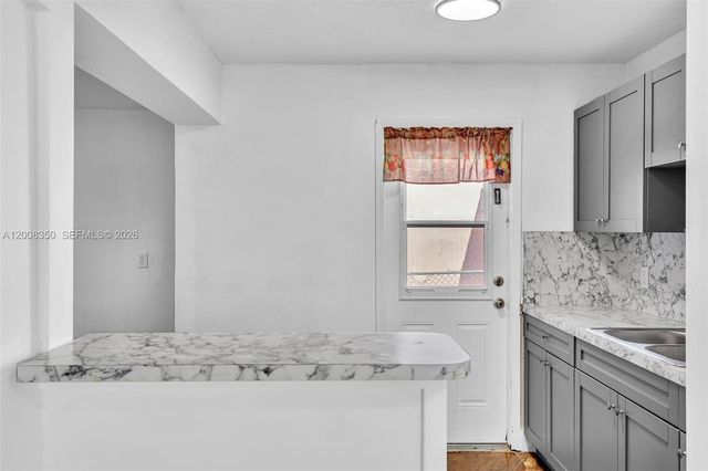 1824 NW 25th Ave, Fort Lauderdale, FL 33311