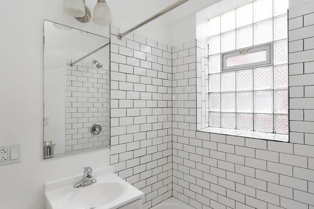 4241 N KENMORE Avenue 303, Chicago, IL 60613