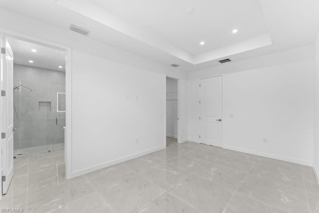Image 11 of property listing at 1433 NW 7th PL, Cape Coral, FL 33993