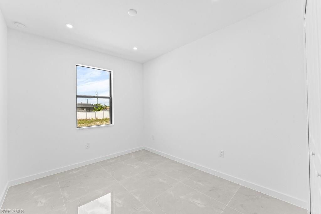Image 18 of property listing at 1433 NW 7th PL, Cape Coral, FL 33993