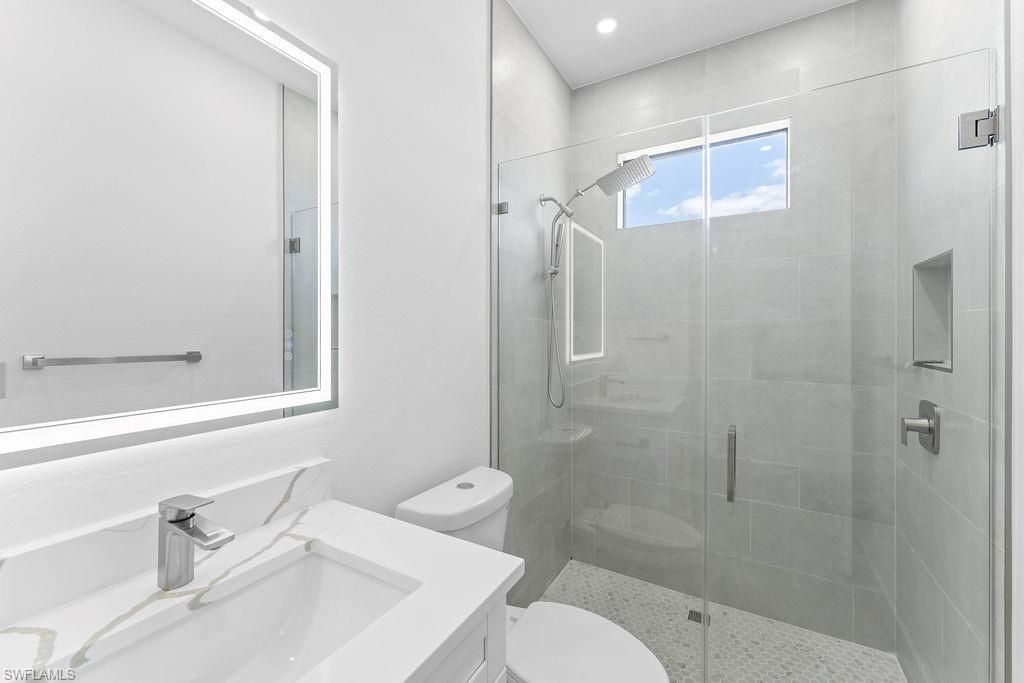 Image 20 of property listing at 1433 NW 7th PL, Cape Coral, FL 33993