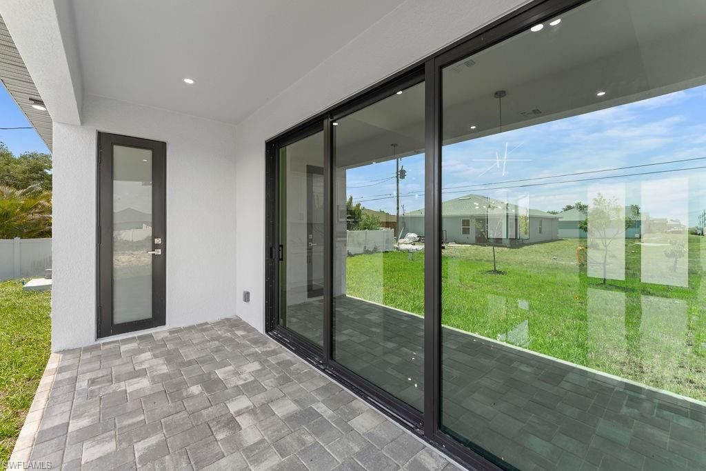 Image 24 of property listing at 1433 NW 7th PL, Cape Coral, FL 33993