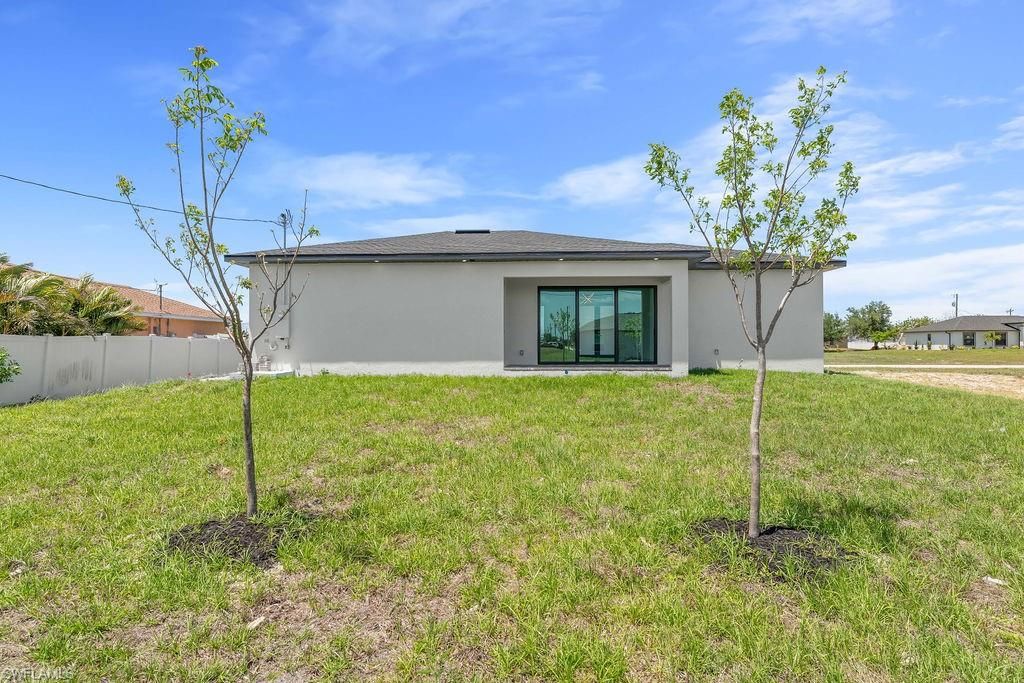 Image 26 of property listing at 1433 NW 7th PL, Cape Coral, FL 33993