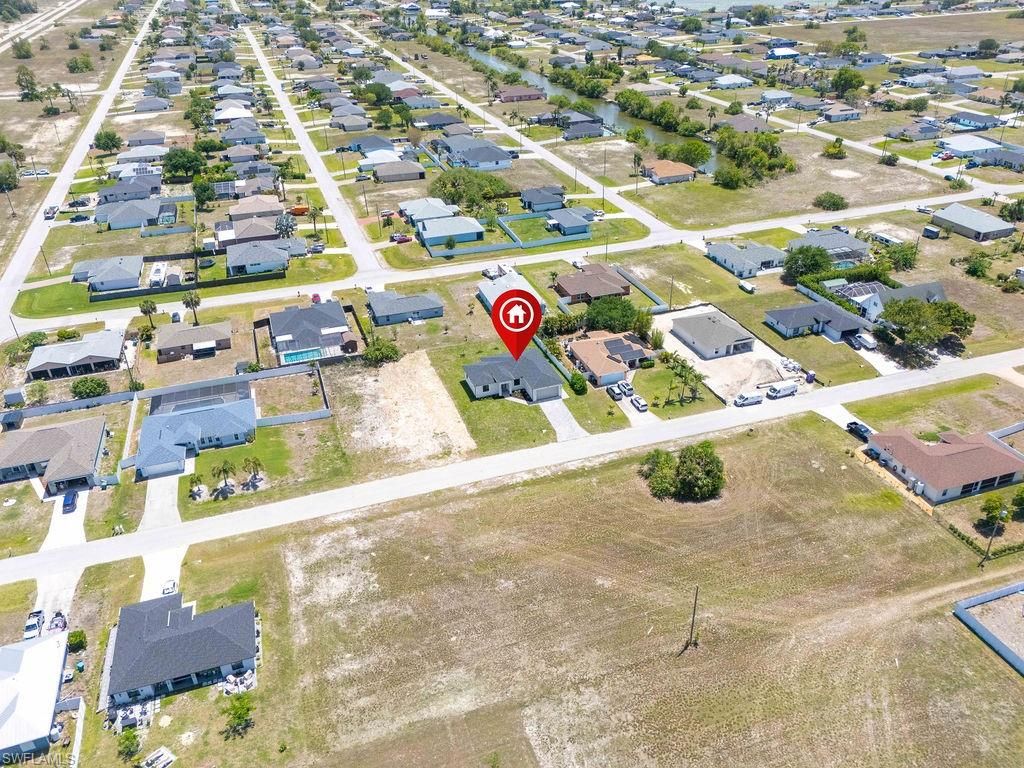 Image 30 of property listing at 1433 NW 7th PL, Cape Coral, FL 33993