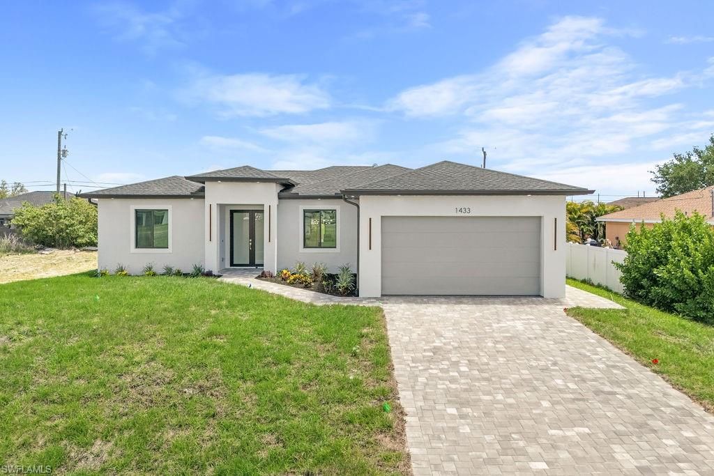 Image 32 of property listing at 1433 NW 7th PL, Cape Coral, FL 33993