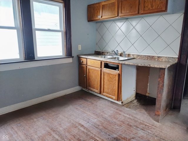 812 N Parker Avenue, Indianapolis, IN 46201