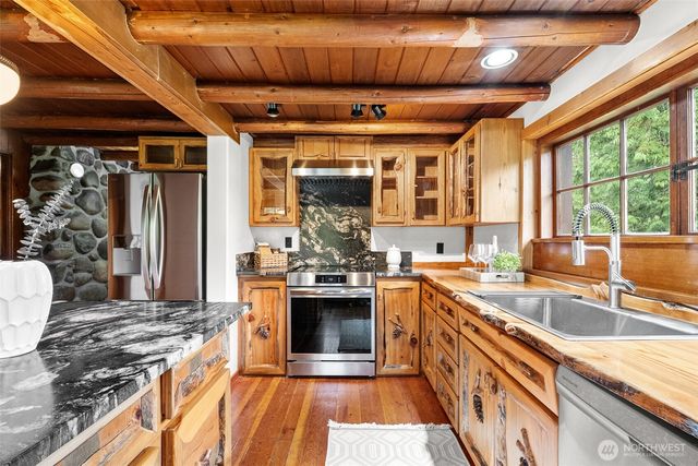 14420 Duryea Lane S, Tacoma, WA 98444