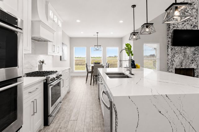 7271 Michelle Point, Krum, TX 76249