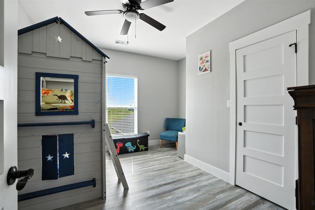 7271 Michelle Point, Krum, TX 76249
