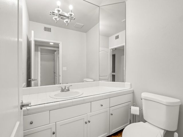 9309 N Bayford Street, Fresno, CA 93720