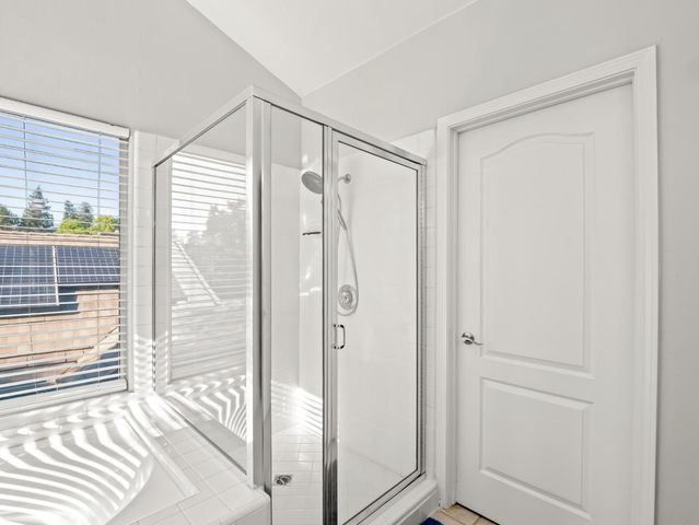 9309 N Bayford Street, Fresno, CA 93720