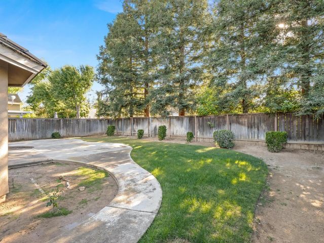 9309 N Bayford Street, Fresno, CA 93720