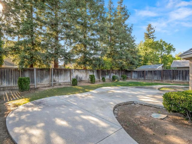 9309 N Bayford Street, Fresno, CA 93720