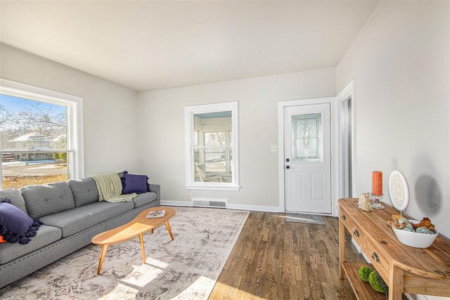 1505 Carl Breeding Way, Jackson, MI 49203