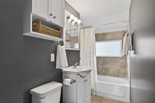 4017 44th Avenue S, Minneapolis, MN 55406