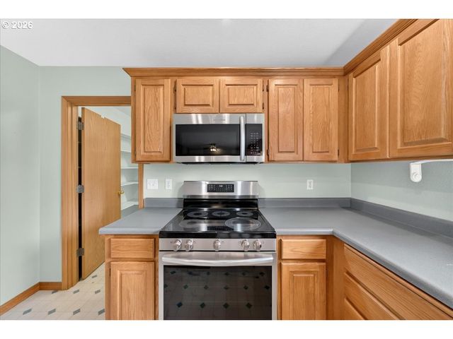 11152 Nw EMPRESS Pl, North Plains, OR 97133
