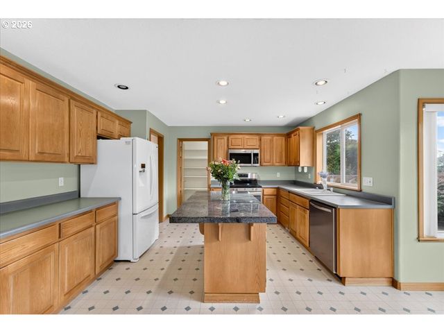 11152 Nw EMPRESS Pl, North Plains, OR 97133