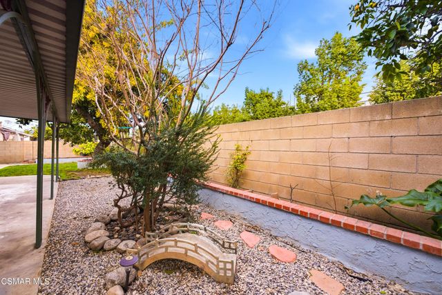 1724 Eagle Peak Avenue, Simi Valley, CA 93063