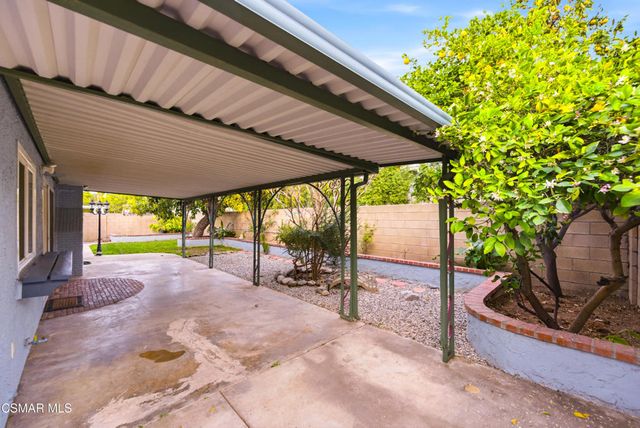 1724 Eagle Peak Avenue, Simi Valley, CA 93063